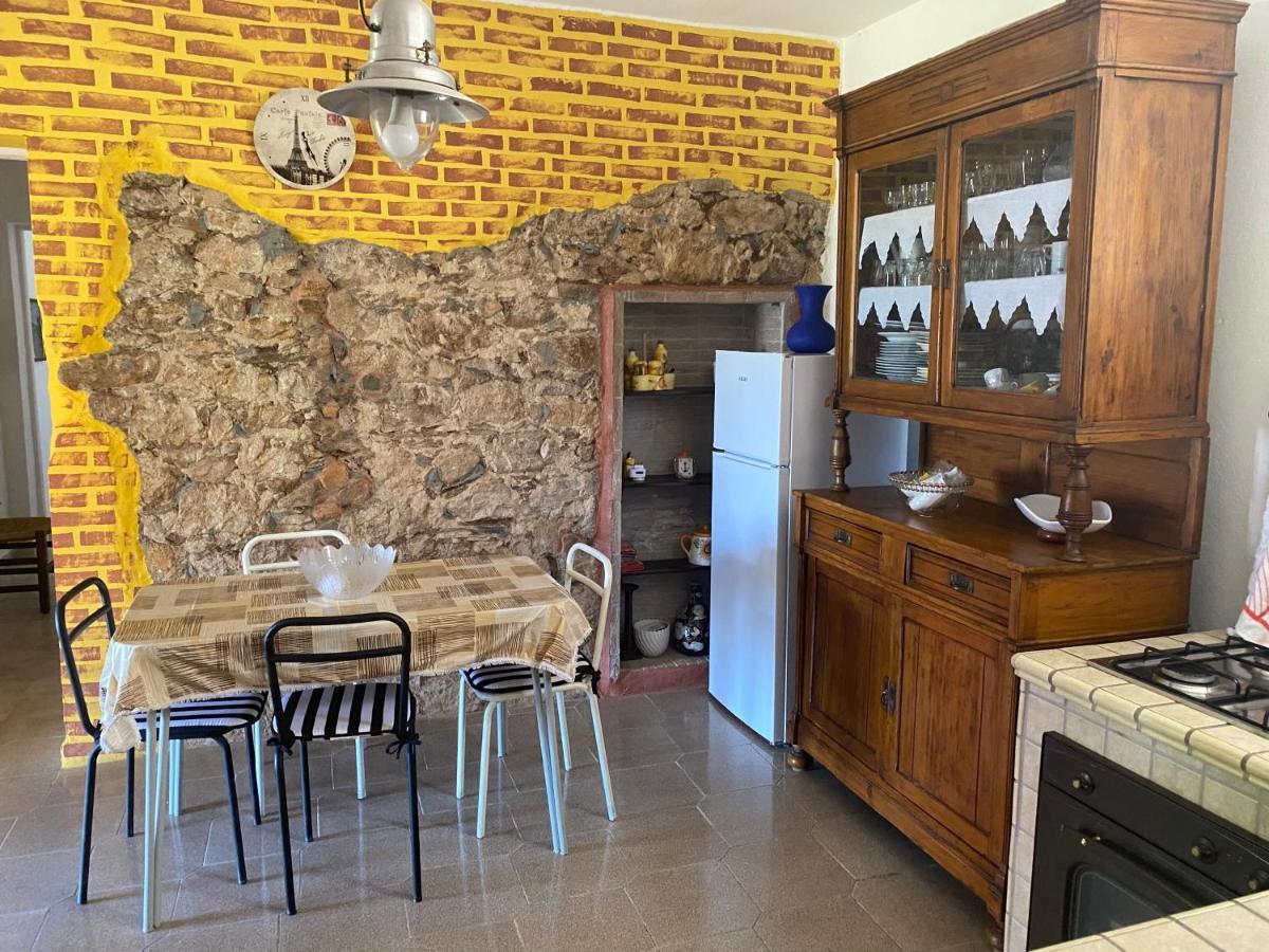 Casa Vacanza Sa Dommu De Teresa Nebida Buitenkant foto